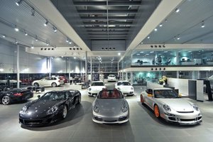 Doğuş, İsviçre’deki Porsche'yi satıyor