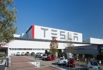 ABD krizi Tesla siparişlerini durdurdu