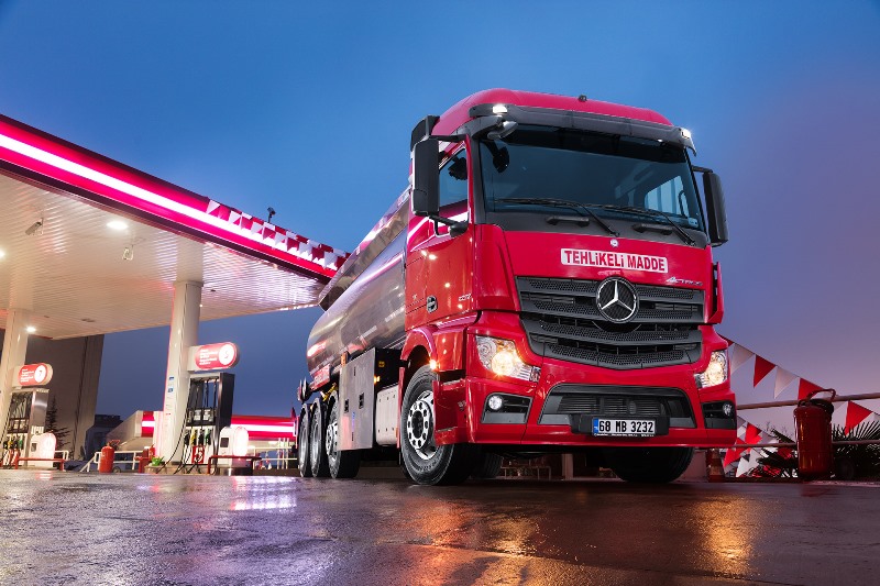 Mercedes'in ADR'li kamyonu artık 33.5 ton taşıyabilecek