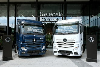 Mercedes-Benz Türk’ten Arıç Lojistik’e 100 Actros 1845 teslimatı
