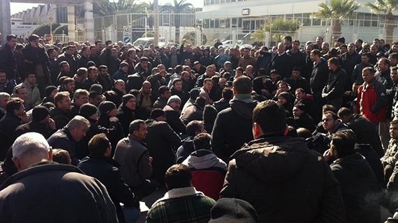 BMC işçileri,maaş alamadıkları için eylem yaptı
