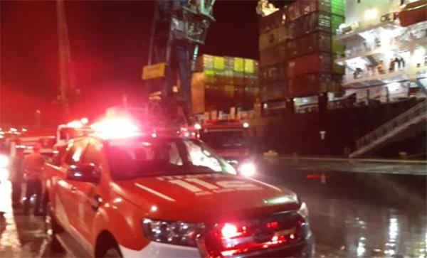 Bandırma Limanı'nda vinç yangını