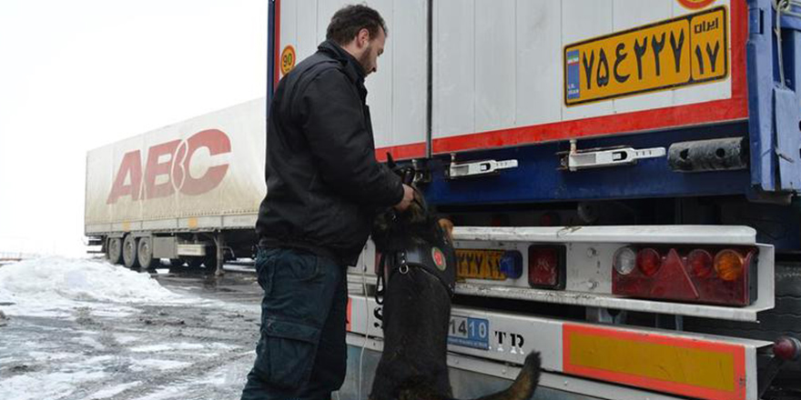 İran TIR'ında 108 kilo eroin yakalandı