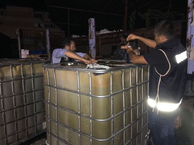 Polisten, '10 numara yağ' operasyonu