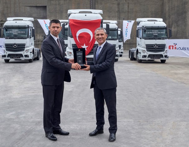 Eti Lojistik’e 20 Actros 1842 LS teslim edildi