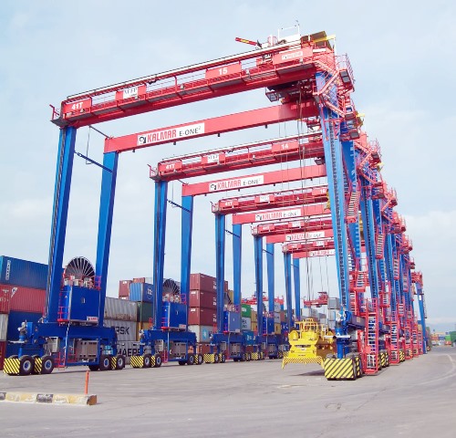 Mersin Limanı’nda yük trafiği artıyor