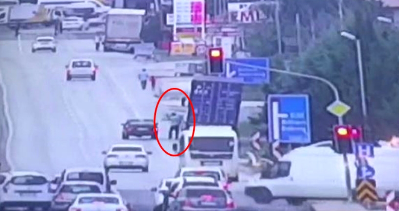 Yol vermedi diye TIR sürücüsünü vurdu