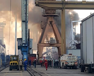 Bakıma alınan gemide yangın