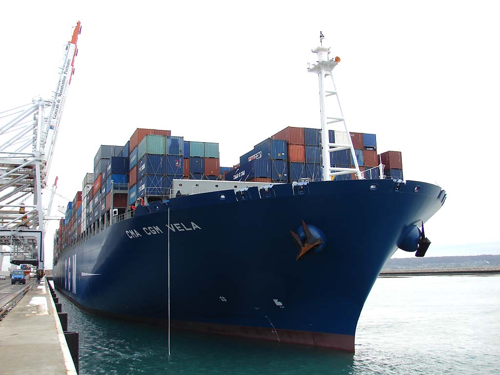CMA CGM, liman kolunun yarısını Çin'e sattı