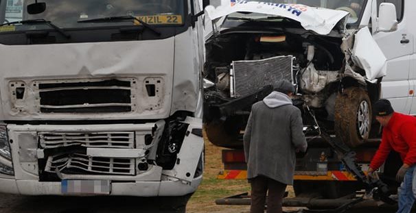 Tekirdağ'da TIR önüne geleni biçti