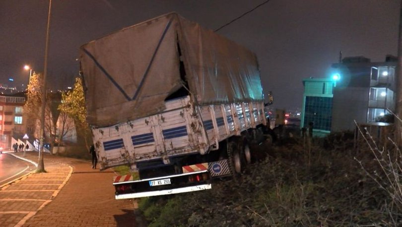 Feci "kayan kamyon" kazası kamerada