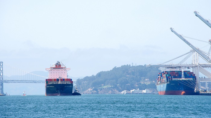 Transpacific ocean shipping rates continue to slide