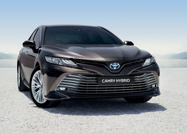 Toyota Camry D segmentinde liderliği bırakmıyor