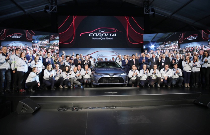 Türk yapımı yeni Corolla üretim bandından indi