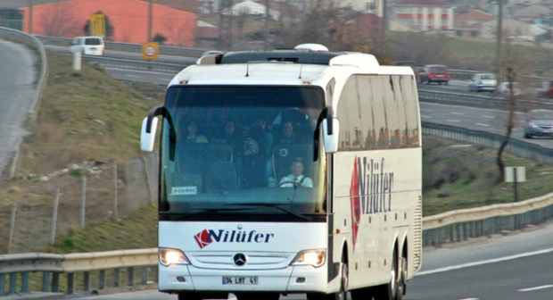 Otobüs molasında namaz kavgası