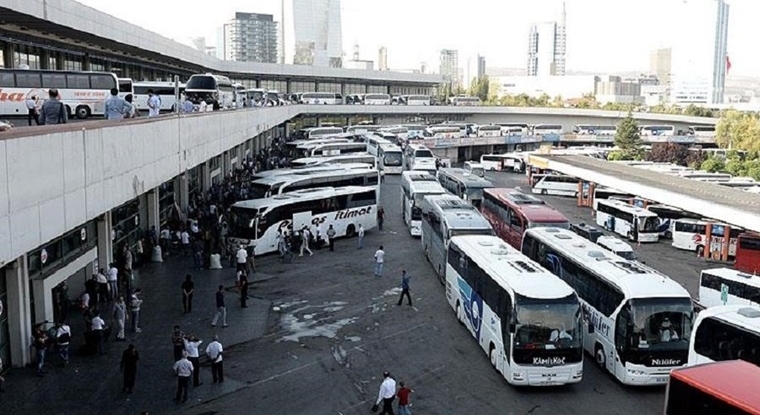 Otobüse gazete serdi, Erdoğan'a hakaretle suçlandı