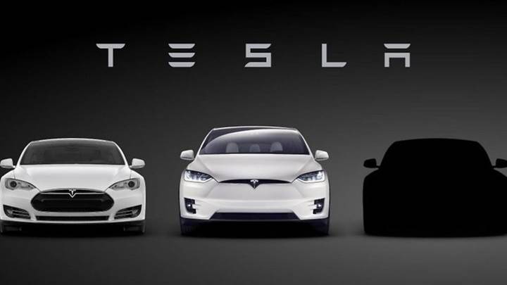 Araç teslimi için Tesla 'çalışanlara baskı yapıyor' iddiası