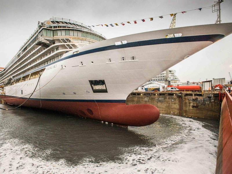 Dehşet gemisi limana yanaştı! Kayıp yok