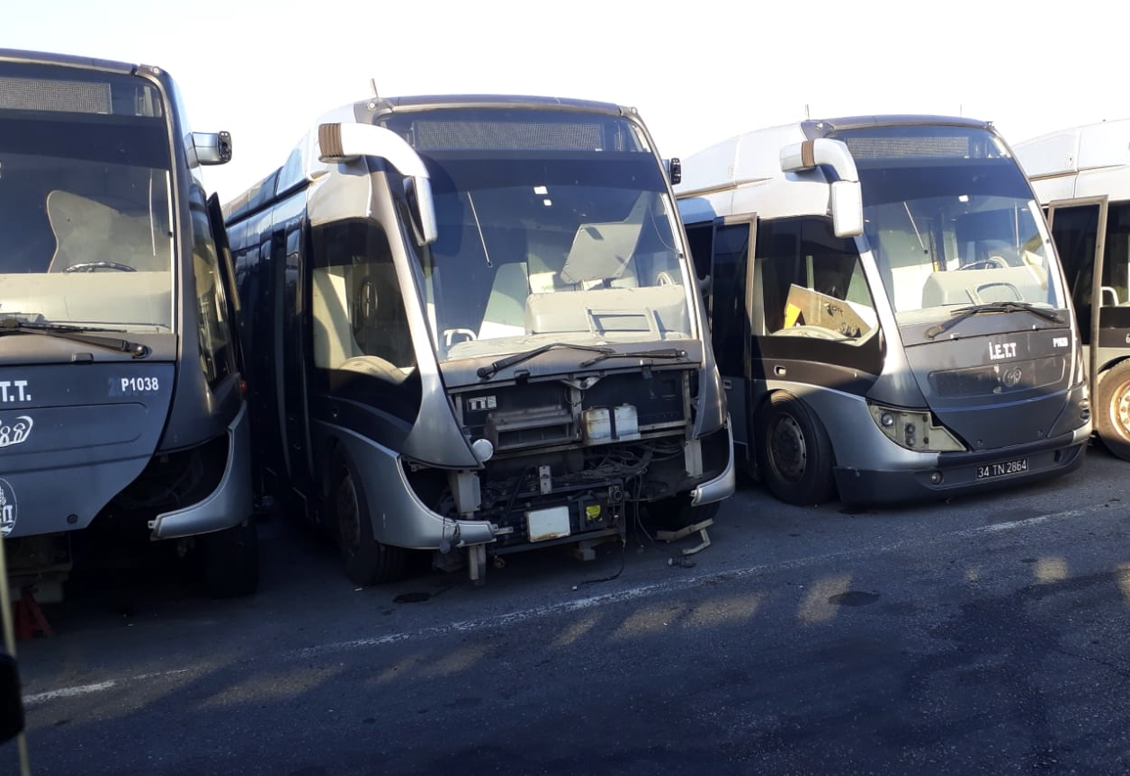 Hollanda'dan alınan metrobüsler hurdaya çıktı