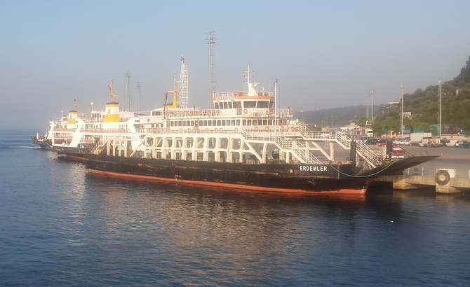 ‘Erdemler’ isimli yolcu gemisi icradan satışa çıkarıldı
