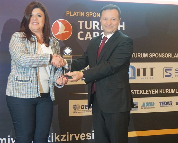 Ertuğrul Alışan’a Yaşam Boyu Lojistik Ödülü!