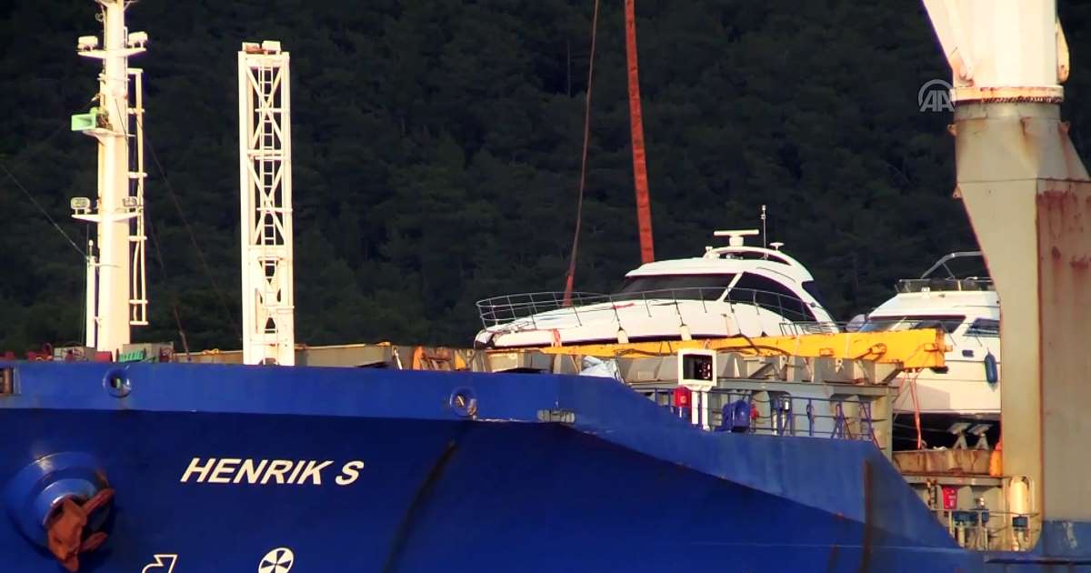 Marmaris'teki motor yatlar kargo gemisiyle Malta'ya gönderildi