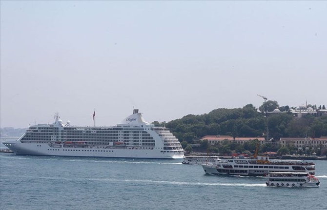 4 yıl sonra ilk gemi İstanbul'a demirledi