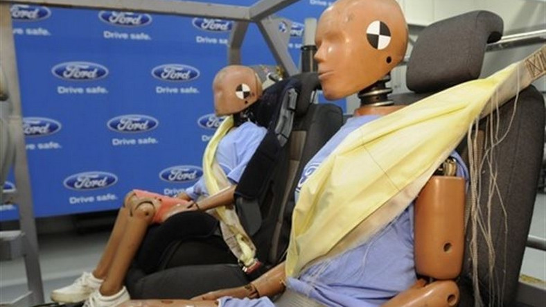 Emniyet kemerlerine önemli bir özellik geliyor!