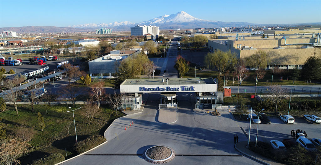 Mercedes'in Aksaray'ından Türk ekonomisine 1.7 milyar TL