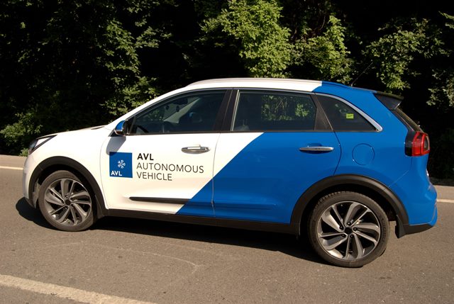 İlk otonom araç İstanbul'da sahaya iniyor