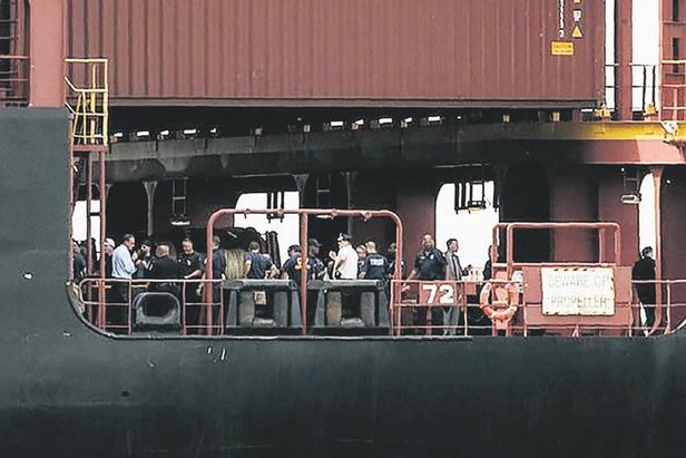 JP Morgan'a ait gemide 20 ton kokain yakalandı.