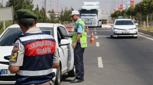 Özel aracında sigara içenlere 153’er TL ceza yağdı!