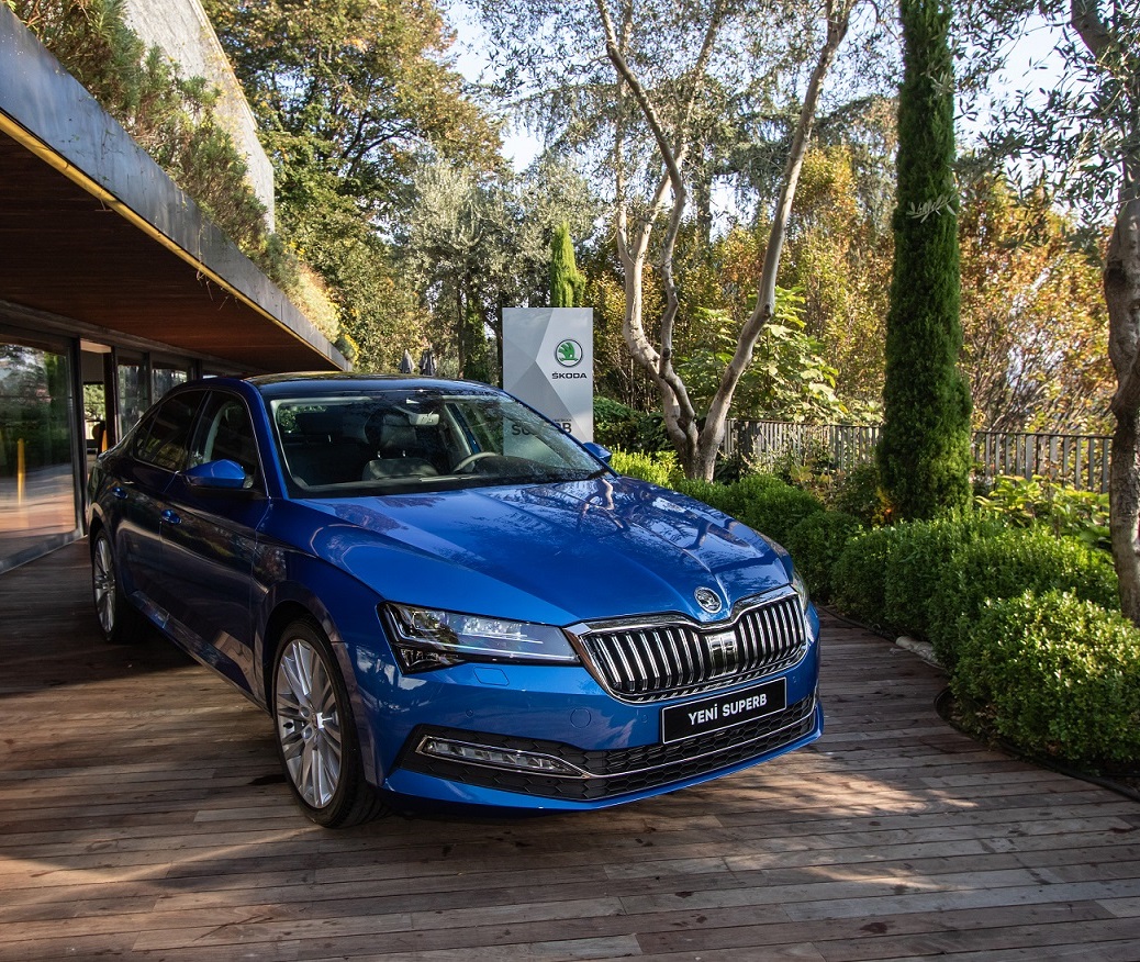 ŠKODA’nın  yenilenen 'gözde'si Superb Türkiye’de