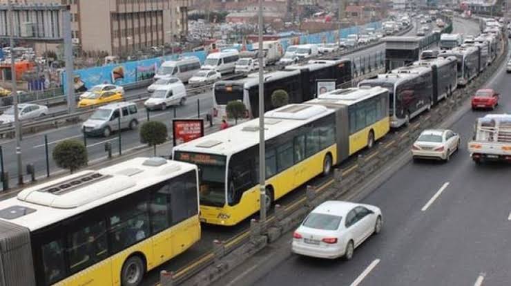 İETT, 2020'de 50 metrobüs alacak, birkaç yılda filo yenilenecek