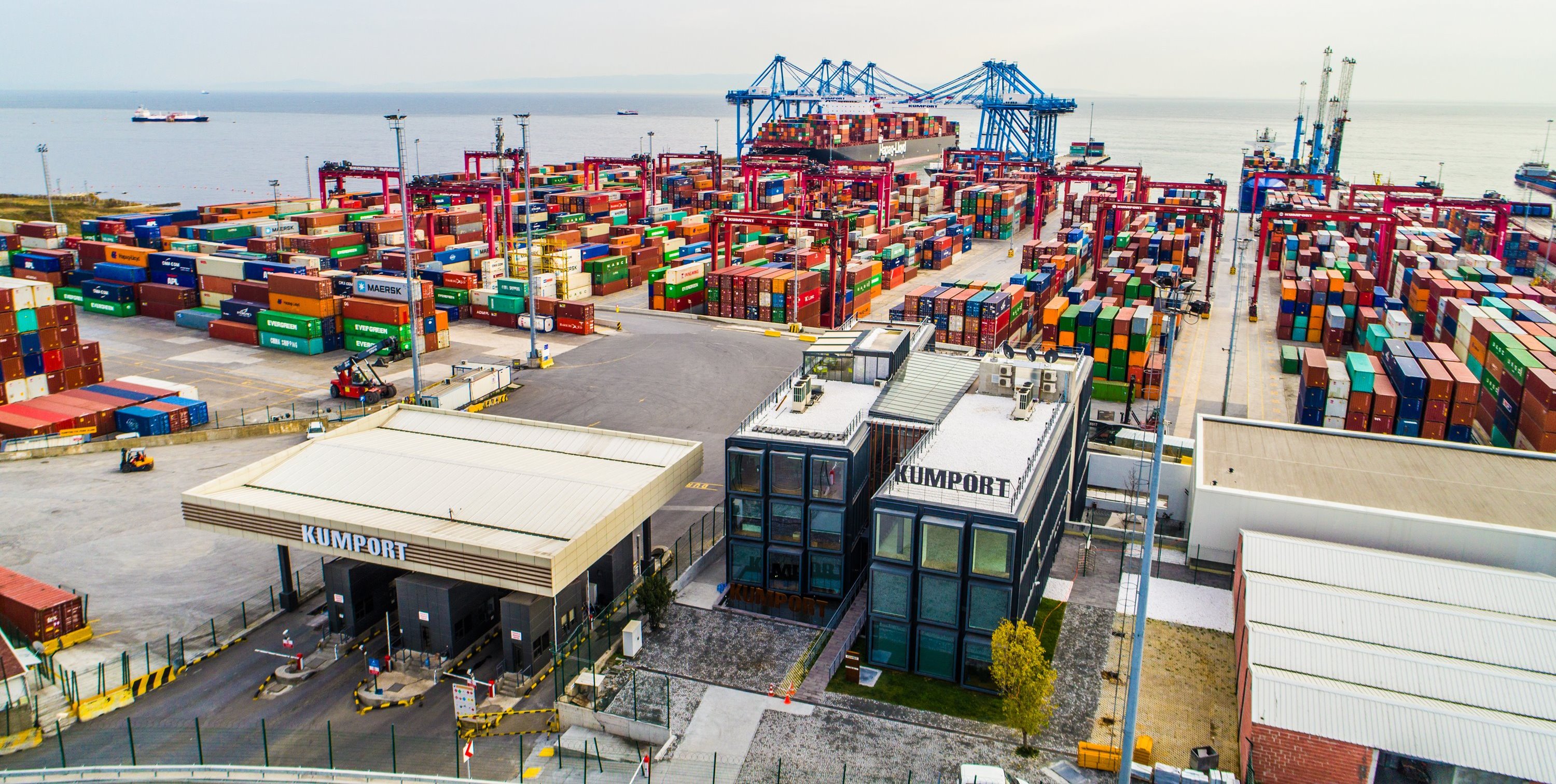 İthalat elleçlemelerinin lideri yine Kumport