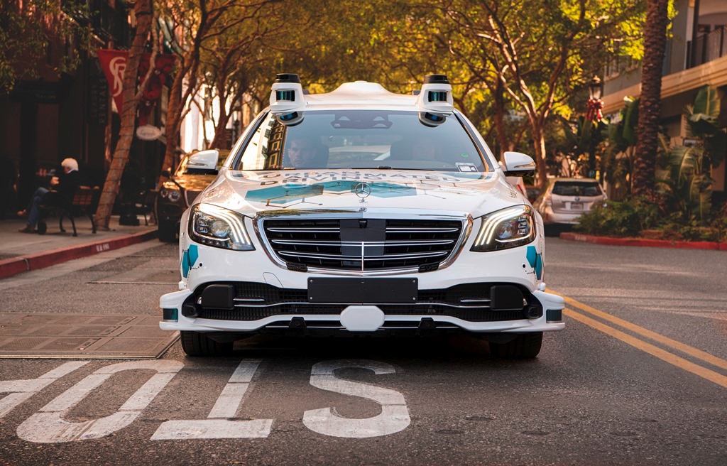 Bosch ve Mercedes'ten otonom araç çağırma servisi