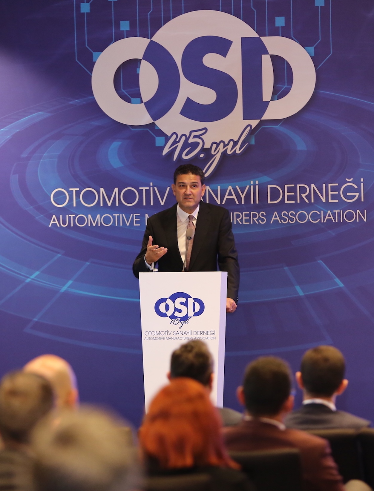 Otomotivciler, pazarı 2 milyona çıkarmak için çalışıyor