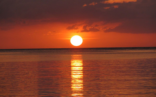 Denizden Doğan Güneş