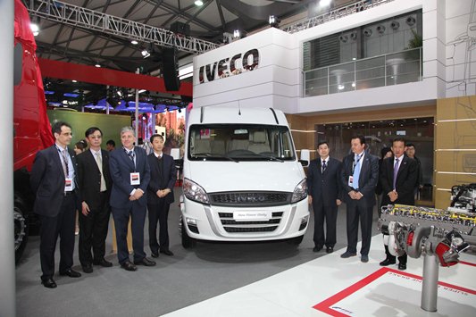 Iveco 2013 Şangay Fuarı'na katıldı
