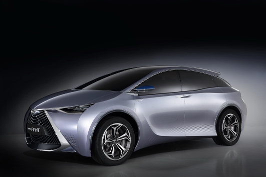 Toyota'dan "aile boyu" hybrid