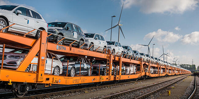 Volvo arabaları artık kamyon değil trenle taşınacak