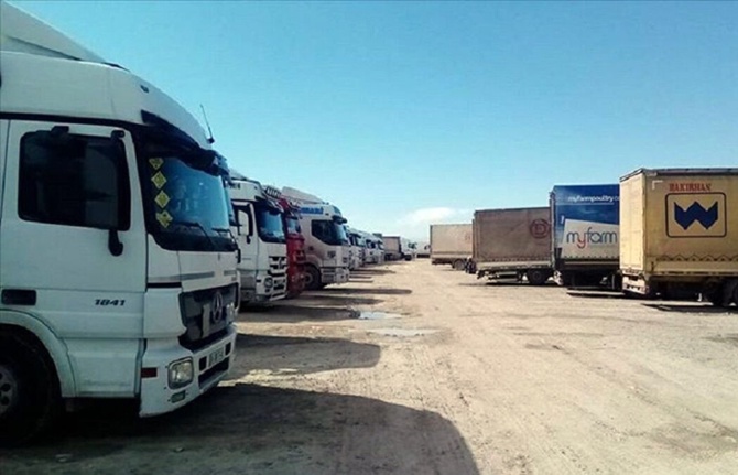 Kapıkule'de 1.000 araç yükleriyle karantinada bekliyor