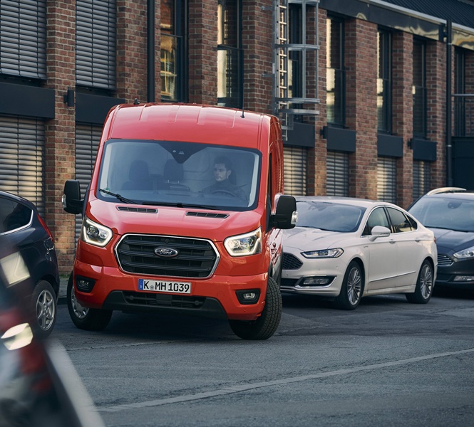 Yeni Ford Transit ile ‘park etmek’ artık çocuk oyuncağı