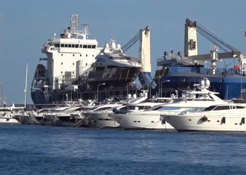 Marmaris'e yatlar kargo gemisiyle geliyor