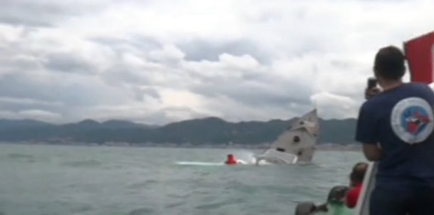 Gemi törenden önce battı