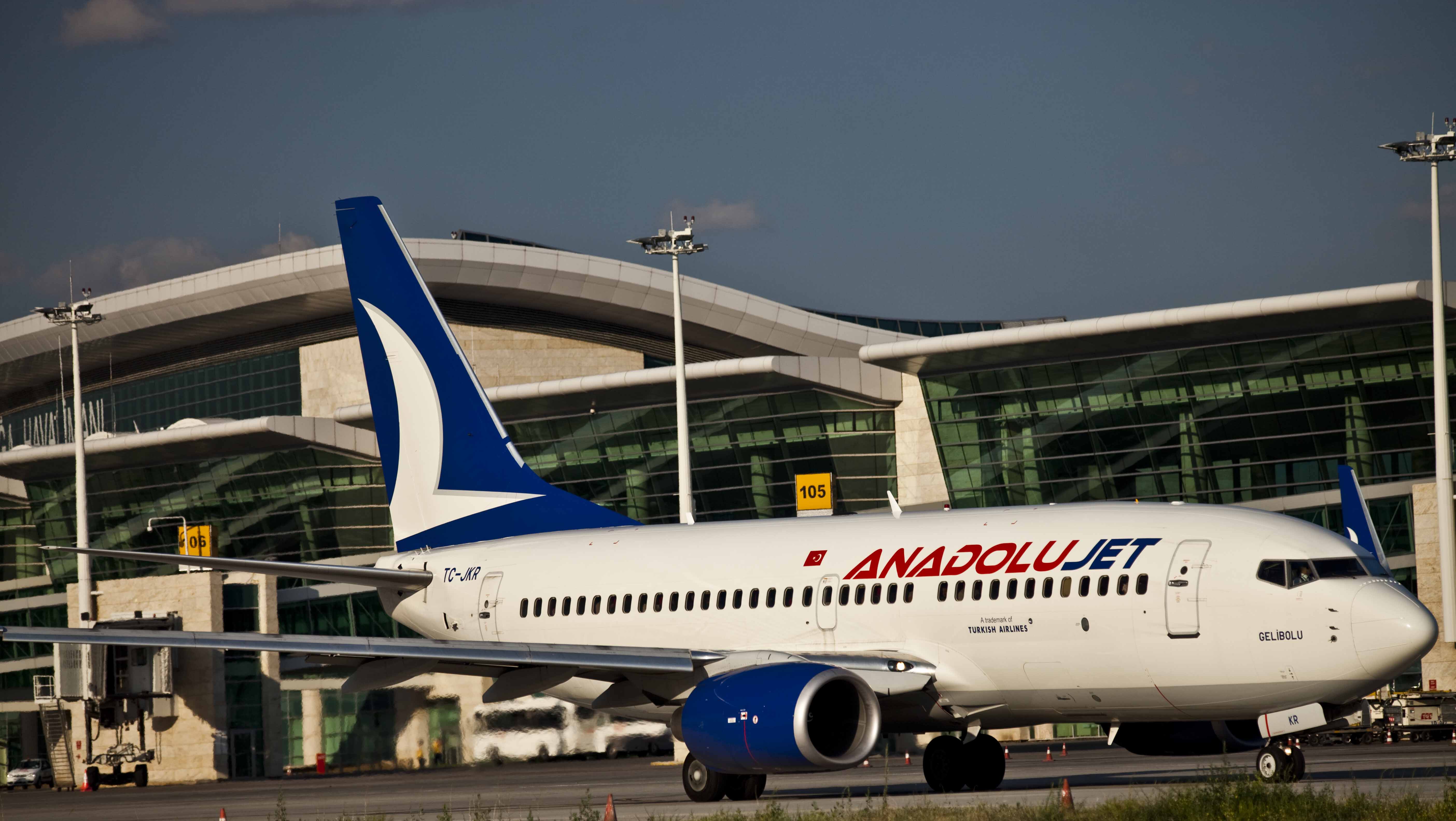 Анадолу джет. Boeing 737 Anadolu Jet. Турецкая авиакомпания Anadolujet. Турецкие авиалинии онодолу. Анадолу Джет Аэробус.