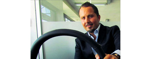 AUDİ ve BMW onun peşinde