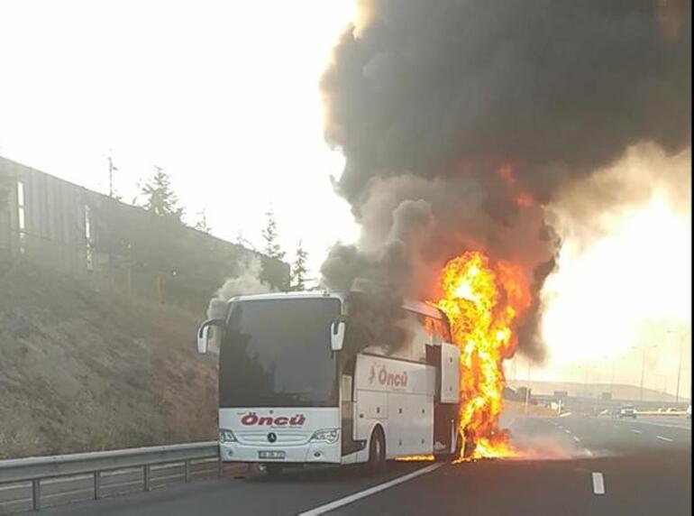 Yine otobüs yangını; yolcular kurtuldu