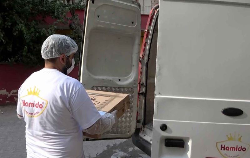 MTN Ekspres, her gün 5 ton baklavayı Türkiye'ye taşıyor