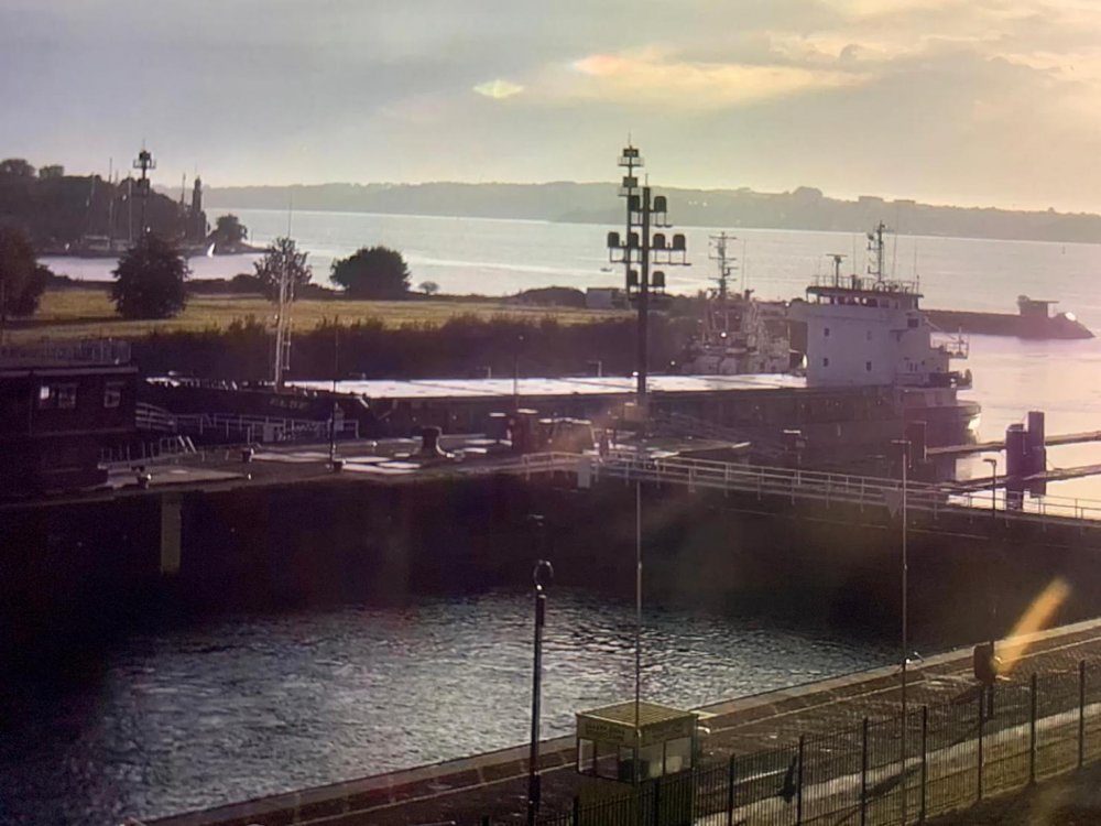 Türk sahipli yük gemisi Kiel Kanalı'nda kaza yaptı